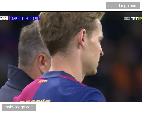 佩德里替补登场送出手术刀直塞，亚马尔单刀挑射戴帽